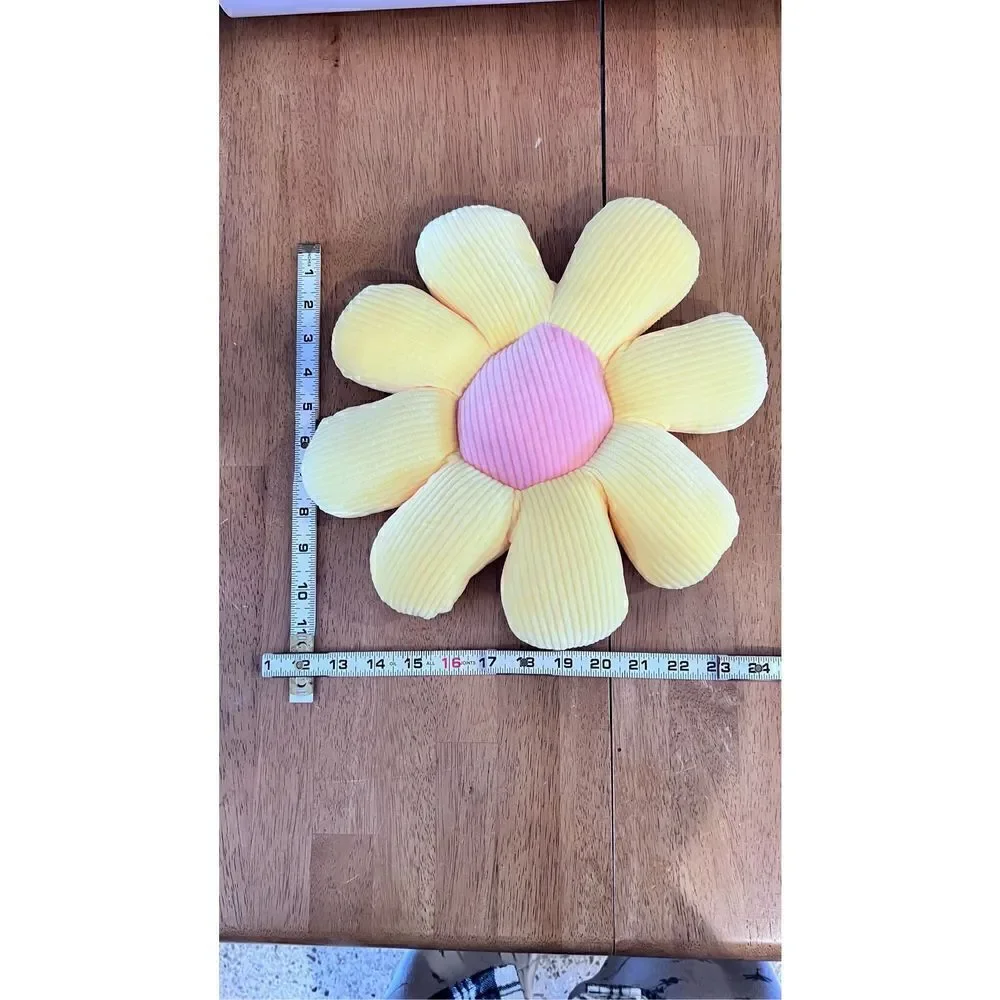 SUNFLOWER THROW PILLOW, SEAT COVER NEW VERY SOFT